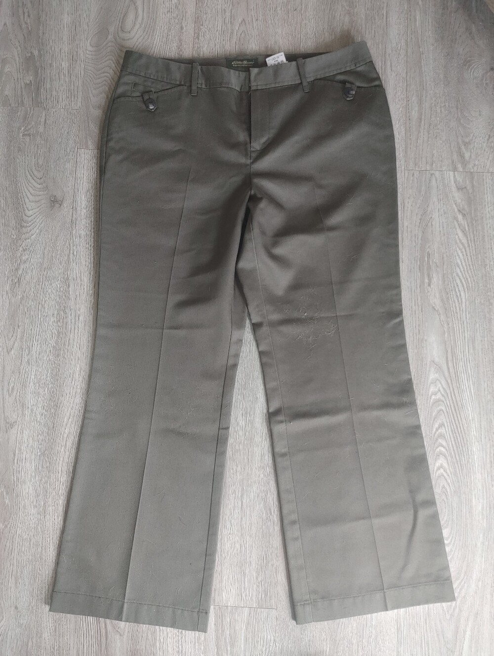 Eddie Bauer Petite Dress Pants in Olive